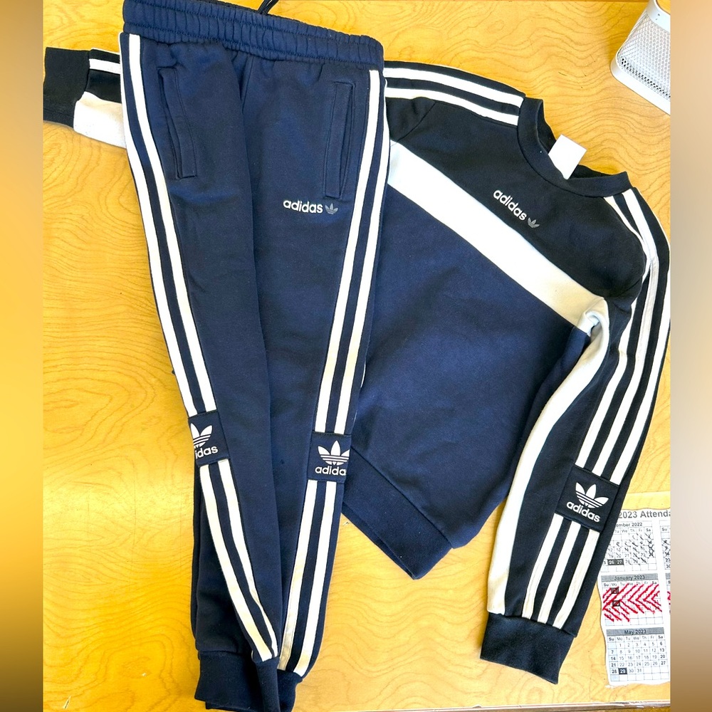 Boys adidas two piece sweat suit.